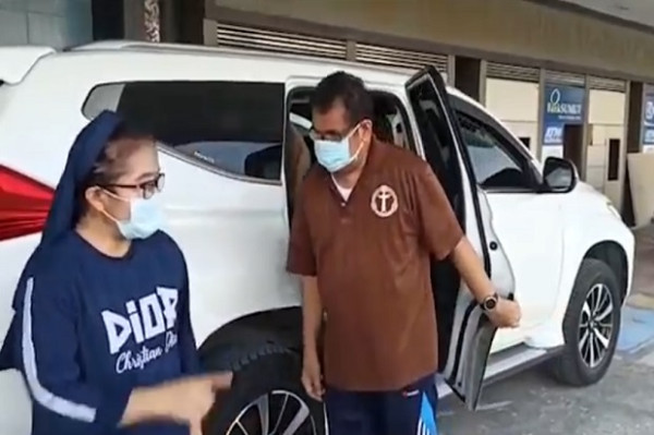 Uskup Agung Medan Sembuh COVID-19, Pulang dari RS Kendarai Mobil Sendiri