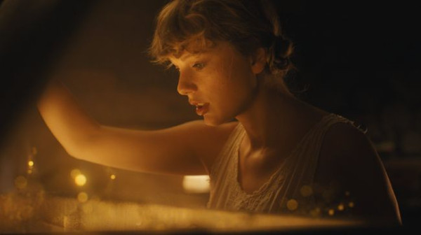 Taylor Swift Mengonfirmasi Teori Penggemar tentang Lagu Betty