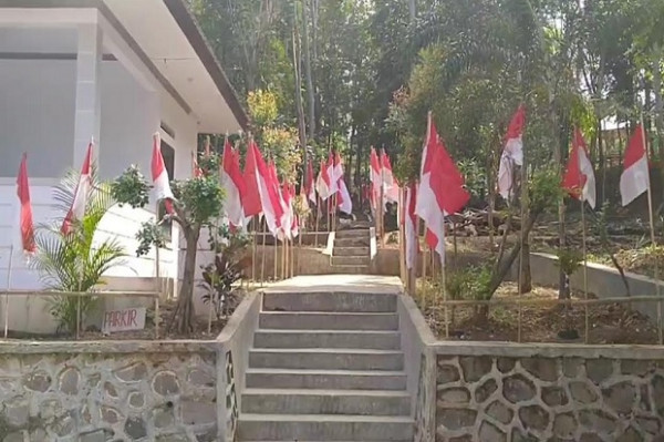 Gedung Linggarjati Kuningan Dikepung 10.001 Bendera Merah Putih