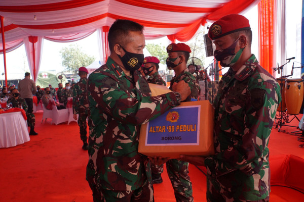 Alumni Akabri 89 Berbagi Sembako dan Masker ke Penjuru Negeri