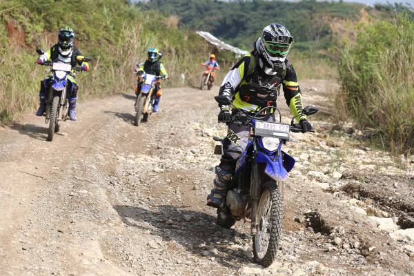 Siksa Yamaha WR155R di Hambalang Tepat 17 Agustusan
