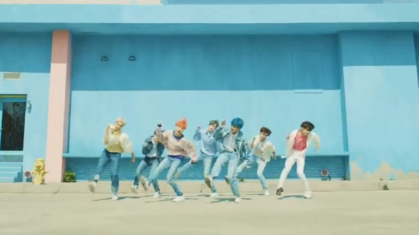 7 Hal yang Mungkin Kamu Lewatkan dari Teaser Video BTS Dynamite