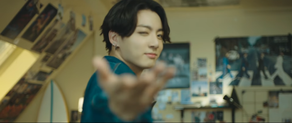 7 Hal yang Mungkin Kamu Lewatkan dari Teaser Video BTS Dynamite