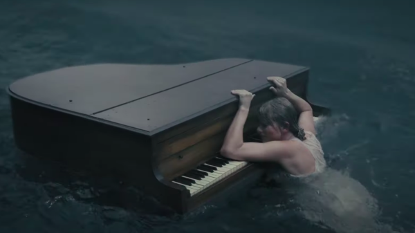Taylor Swift Ungkap Kode Tersembunyi dan Makna Video Musik Lagu Cardigan