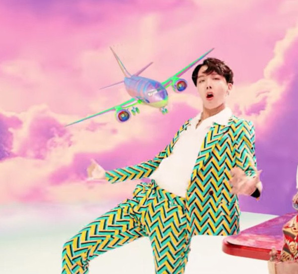Makna dan Teori-teori di Balik Video Musik BTS Dynamite