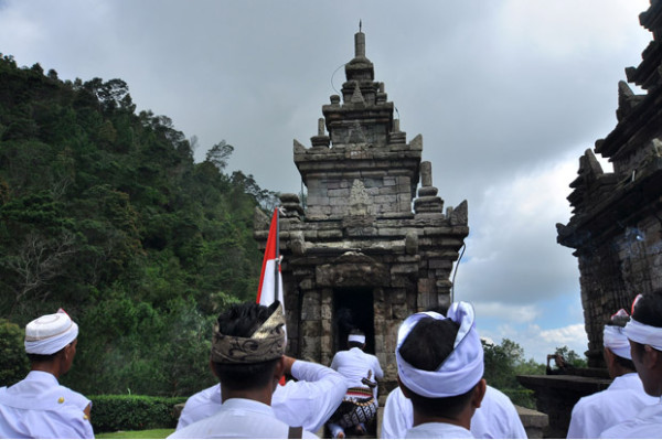 Menapak Jejak Sejarah Candi Gedong Songo di Lereng Gunung Ungaran