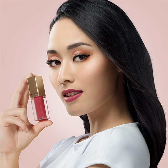 Inspirasi Colorful Makeup Cocok Diaplikasikan di Segala Suasana