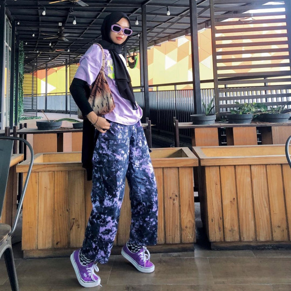 OOTD Pake Warna Ungu Lilac yang lagi Hits, Cocok buat Hijabers!