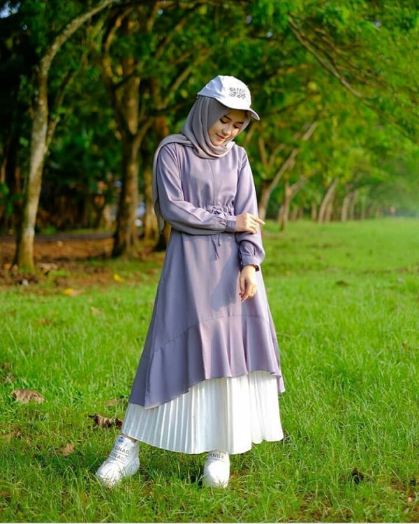 OOTD Pake Warna Ungu Lilac yang lagi Hits, Cocok buat Hijabers!