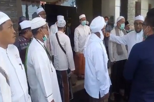 Datangi Polres Pamekasan, Ulama Madura Laporkan Bupati ke Polisi