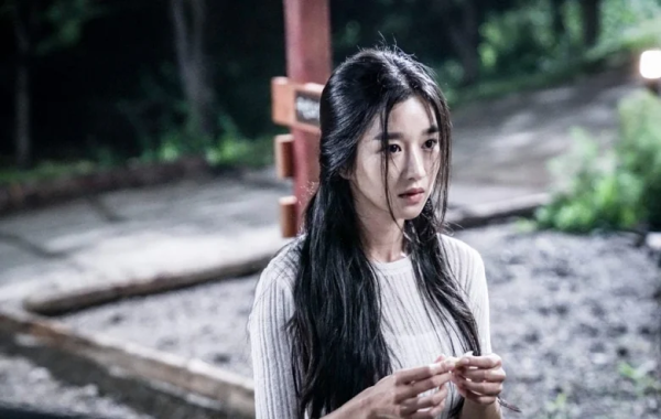 Foto-foto Transformasi Seo Ye-ji dari Balita, Remaja, sampai Dewasa
