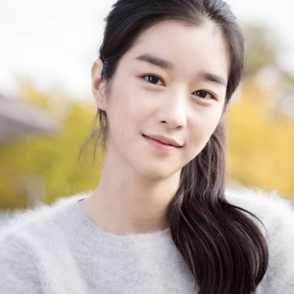 Foto-foto Transformasi Seo Ye-ji dari Balita, Remaja, sampai Dewasa