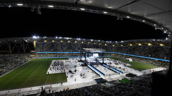 16.000 Fans di Tribun Saksi Kesadisan Anak Kostya Tszyu Hajar Horn