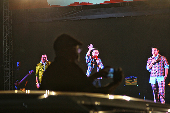 Kahitna Rayakan 34 Tahun Karier di Konser Drive-In New Live Experience