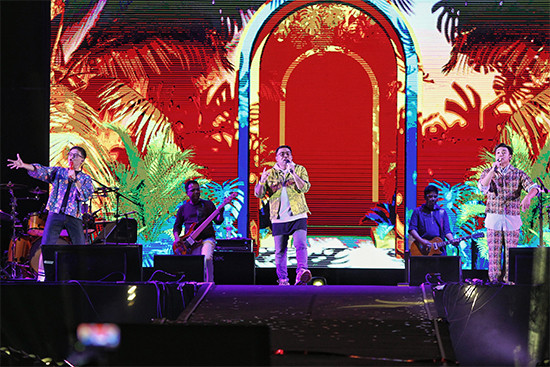 Kahitna Rayakan 34 Tahun Karier di Konser Drive-In New Live Experience