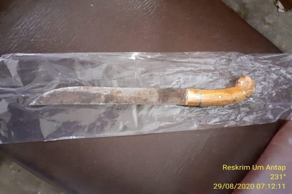 Emak-emak Dibegal 6 Pria di Antapani, Golok Pelaku Terjatuh