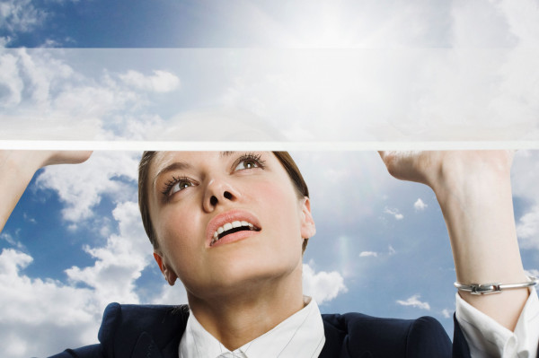 Glass Ceiling, Hambatan bagi Perempuan dalam Berkarier