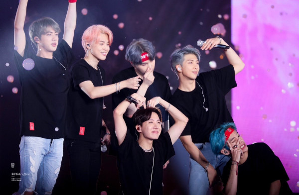 4 Hal yang Bikin Penggemar K-pop Dilarang Ketemu Artis Idolanya