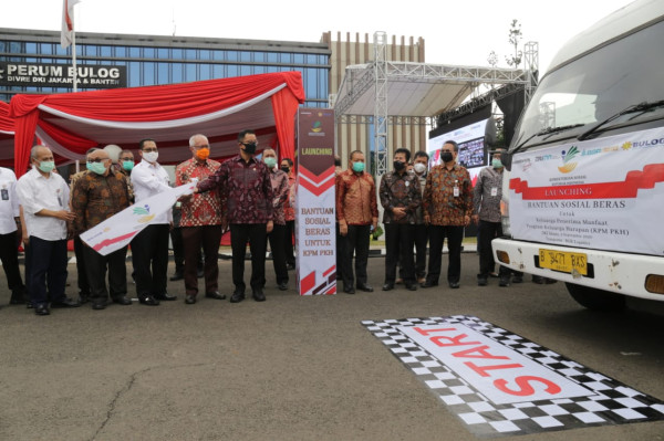 Luncurkan Bansos Beras, Mensos Juliari Tekankan 2 Aspek Kunci Sukses Program BSB
