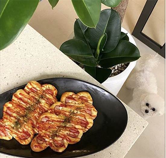 Roti Pizza Sampai Cookies, Intip Kreasi Kue Buatan Yoona SNSD