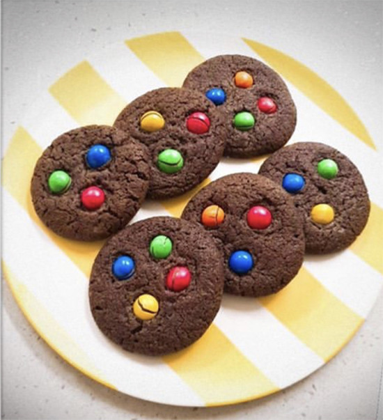 Roti Pizza Sampai Cookies, Intip Kreasi Kue Buatan Yoona SNSD