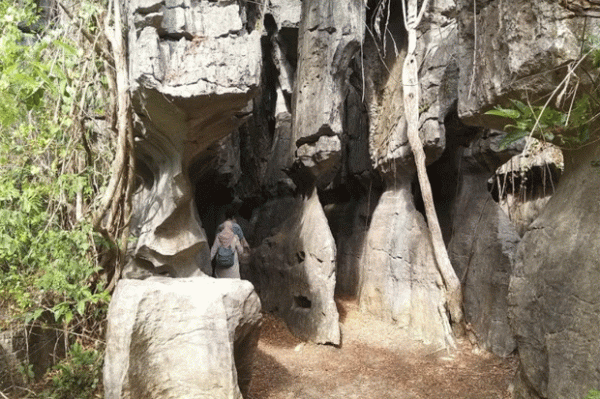 Labirin Stone, Sisi Lain Kawasan Karst Rammang-rammang yang Belum Dikenal