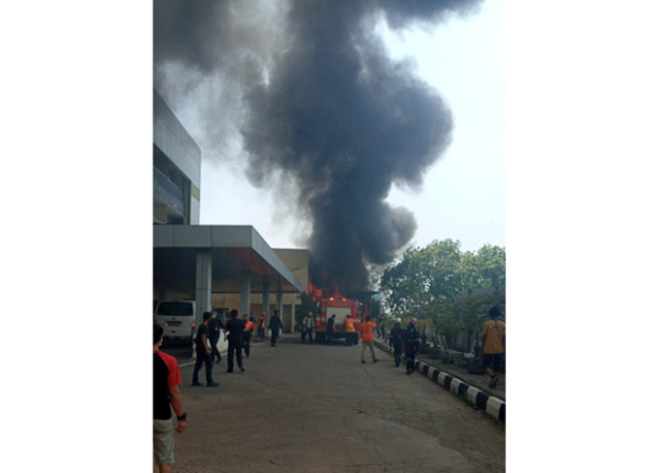 Gudang Limbah RSUD Kabupaten Bekasi Terbakar, Pasien Panik Berhamburan