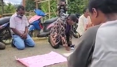 Doa Warga Raja Ampat: Petahana Harus Tumbang dan Kami Memilih Kotak Kosong