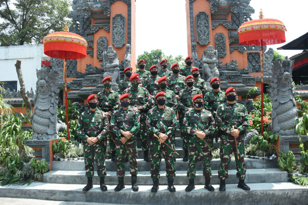 Danjen Kopassus Resmikan Purna Pugar Candi Bentar dan Pura Mustika Dharma