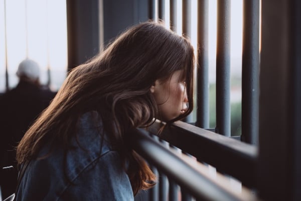 6 Alasan Kamu Kena Ghosting, Menurut Para Cowok