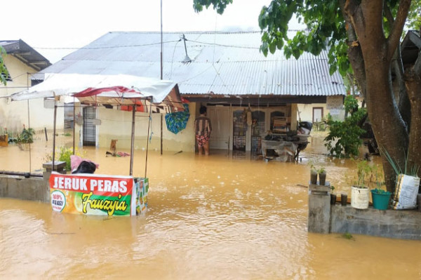 Ribuan Rumah di Kota Padang Terendam Banjir