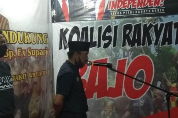 Tukang Jahit dan Ketua RW yang Berani Nantang Gibran di Pilkada Solo