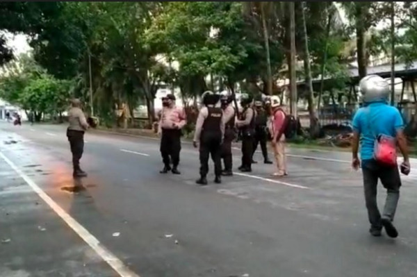 Bentrokan Pecah di Sorong Papua, Warga Saling Serang dengan Senjata Tajam