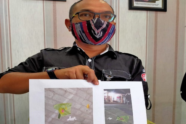 KPU Kota Blitar Dikirimi Media Santet Kembang Setaman dan Boneka Tusuk Jarum