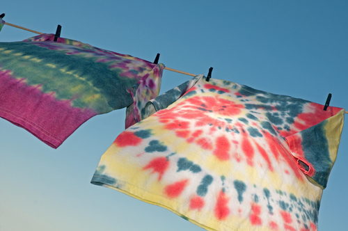 Tips Perawatan Produk Tie Dye Biar Tetap Kinclong dan Tahan Lama