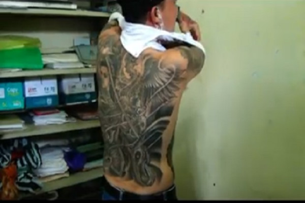 Kepala Desa di Banjarnegara Bertato Ala Yakuza