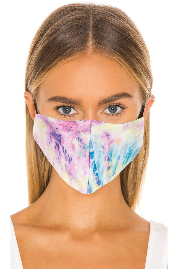 Rekomendasi OOTD Kece dengan Tie Dye
