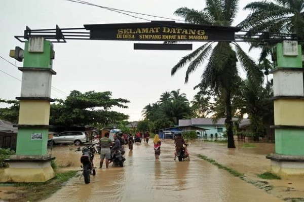 Banjir 2 Meter Rendam Ratusan Rumah Warga di Marbau