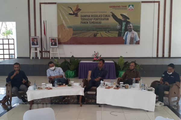 Kenaikan Cukai secara Serampangan Mengakibatkan Kehancuran Petani Tembakau