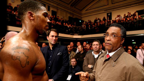 Joshua, Toney dan Prizefighter: Kisah Gila dalam Sejarah Kelas Berat