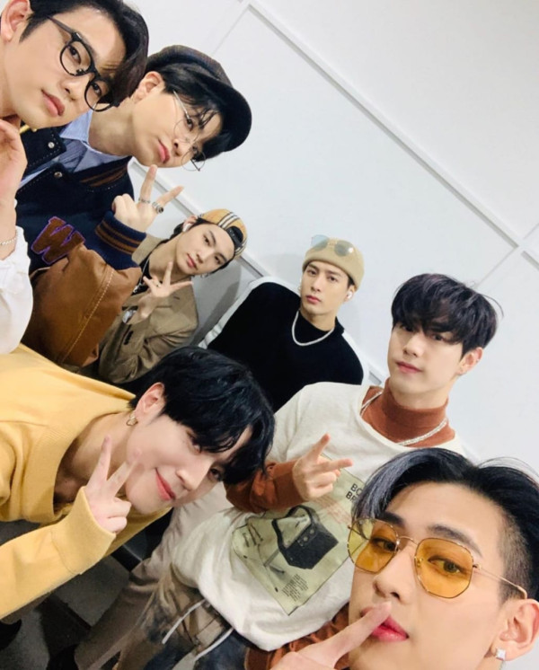 Fans Geram, Ini Sederet Perlakuan Buruk JYP Entertainment pada TWICE dan GOT7