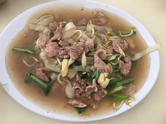 Nikmatnya Mi Baso Ayam Jamur Legendaris di Kota Hujan