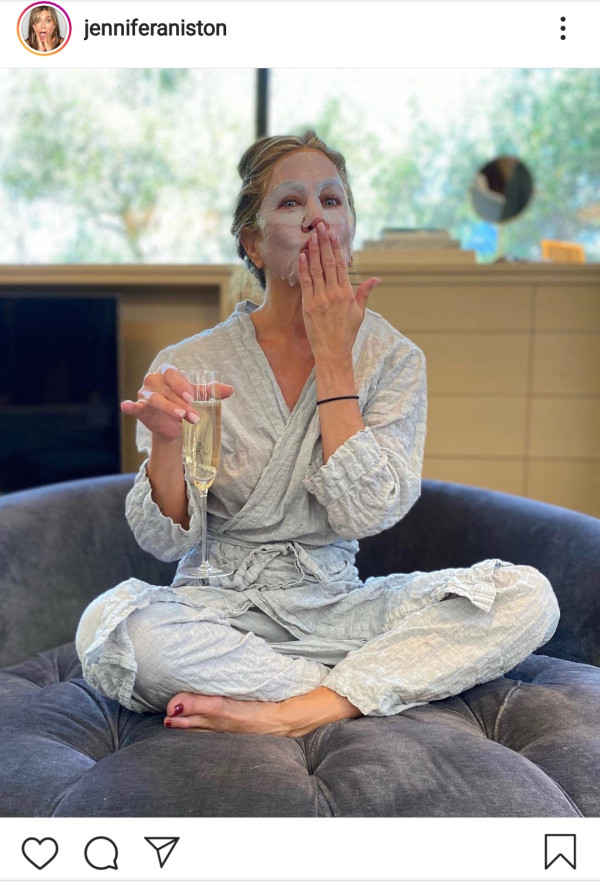 Duh! Emmy Awards Siap Mengudara, Jennifer Aniston Belum Dandan Sama Sekali