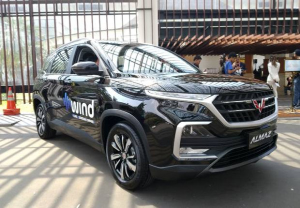 Wuling Almaz Ekslusive Bertabur Fitur Keamanan Canggih Anti Was-Was