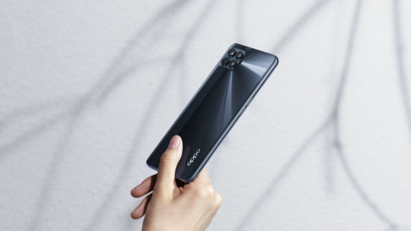 Oppo Resmikan Reno4 SE, Ponsel Paling Murah di Keluarga Reno4