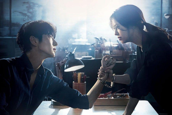 5 Hal yang Terasa Ganjil dari Serial Flower of Evil