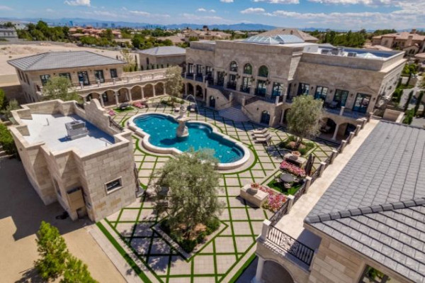 Tajir Melintir, Mayweather! Inilah Deretan Jet, Rumah, Mobil, Arloji Rp2,2 T