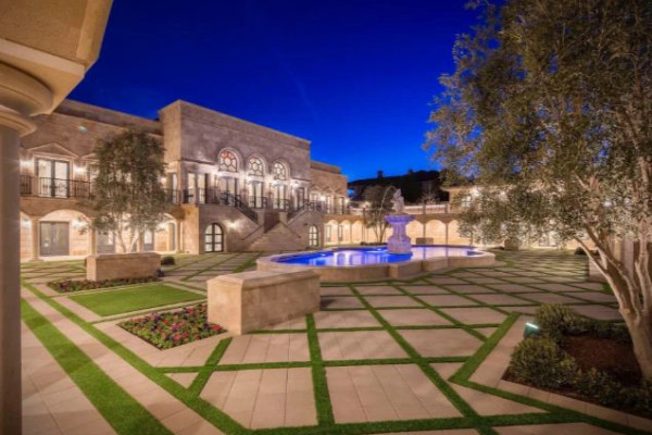 Tajir Melintir, Mayweather! Inilah Deretan Jet, Rumah, Mobil, Arloji Rp2,2 T