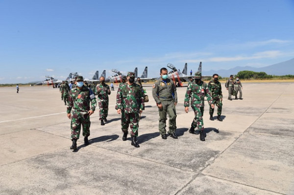 4 Pesawat Sukhoi Siaga Tempur di Lanud Iswahjudi, Ada Apa?