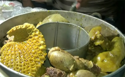 Bakso Organ Tubuh Sapi Makin Dicari, Harus Antre 1,5 Jam untuk Beli